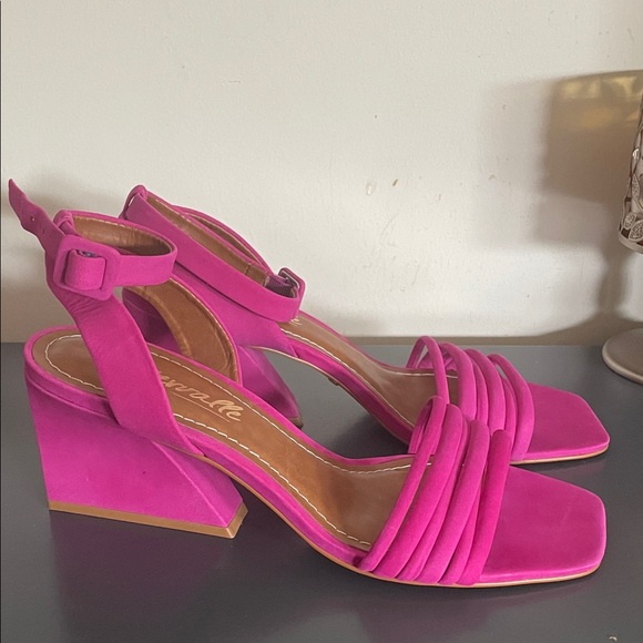 L'INTERVALLE Shoes - L'INTERVALLE Pink Leather Block Heel Sandals